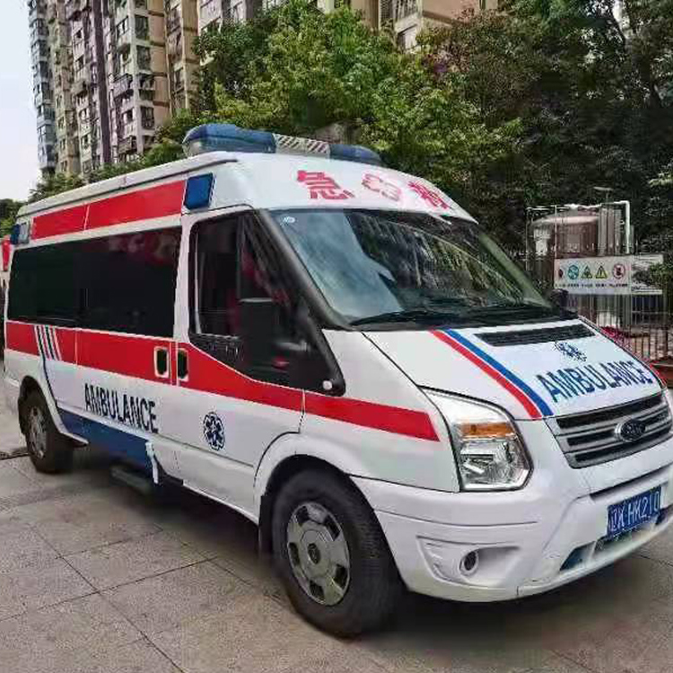 沉湖管委会长途救护车护送病人返乡